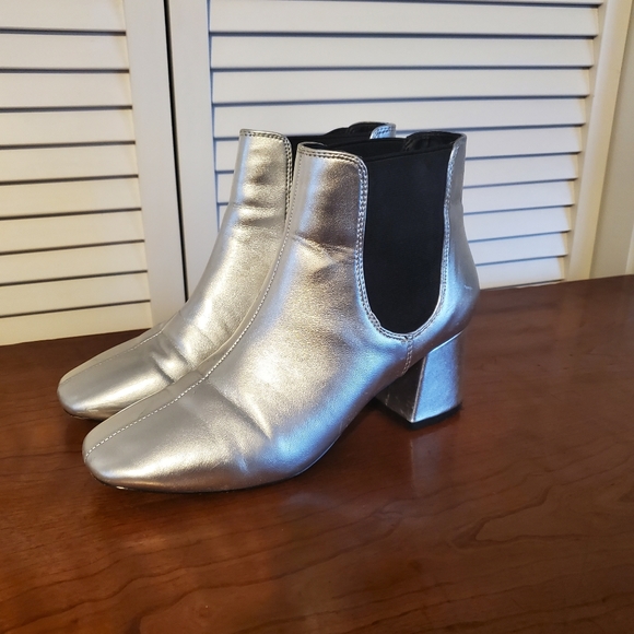 steve madden silver ankle boots